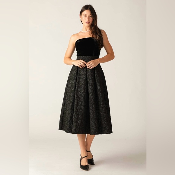 elegant black strapless dress Tiffany main image 1